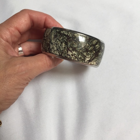 Bangin’ Bangle - Picture 3 of 5